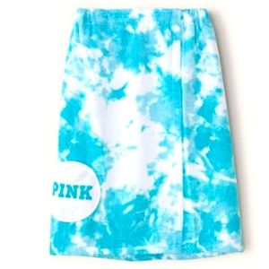 Nwt.VS PINK TIE DYE BATH COVER